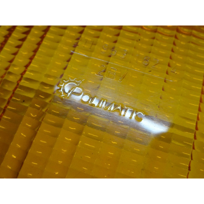 Lente Pisca Dianteiro Direito Kombi Clipper 76 À 96 Original Polimatic