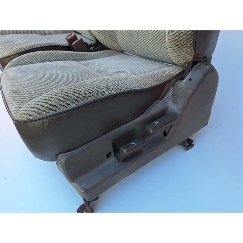 Banco Dianteiro Mitisubishi L200 Até 99 Ou Adaptção - Par