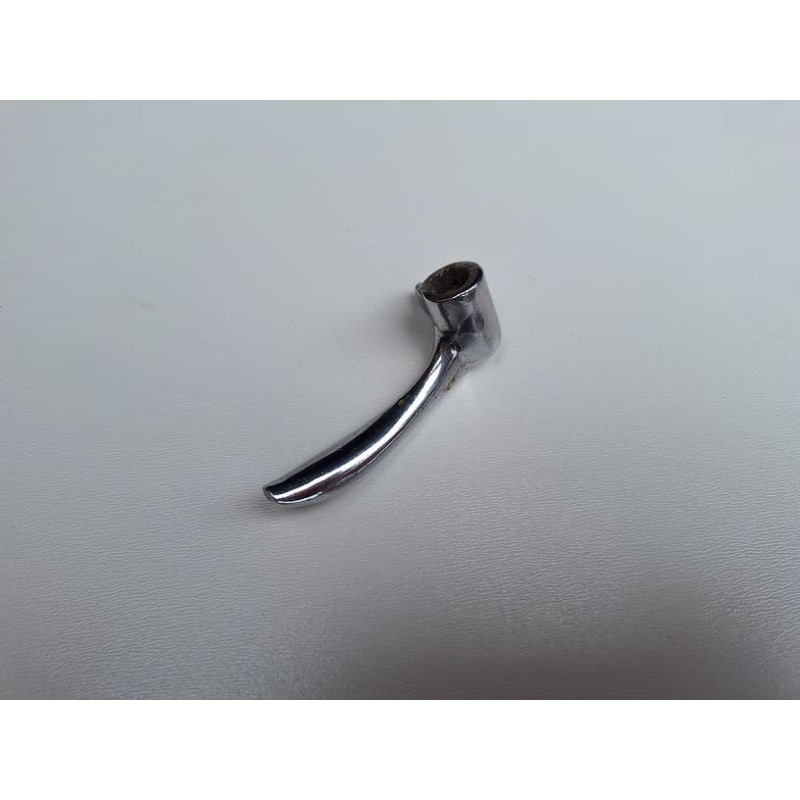 Trinco Quebra Vento F-1 1948 a 1950 Original Direito C/ Detalhe