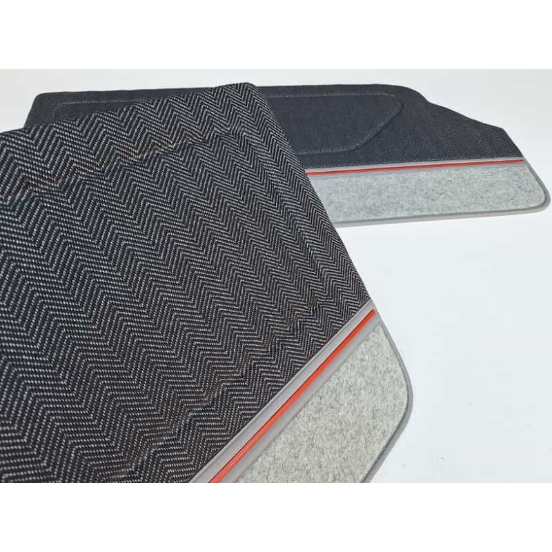 Forro Porta Gol Gti Quadrado 89 À 94 Vermelho Laguna Carpet - Par 