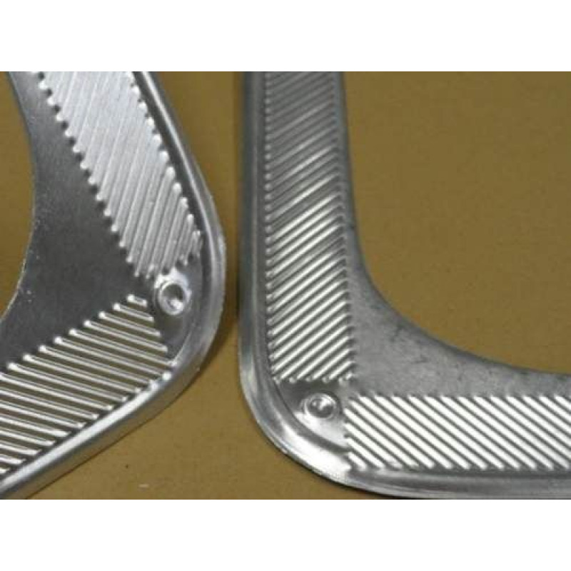 Acessório Protetor Canto Interno Aluminio Fusca - Par