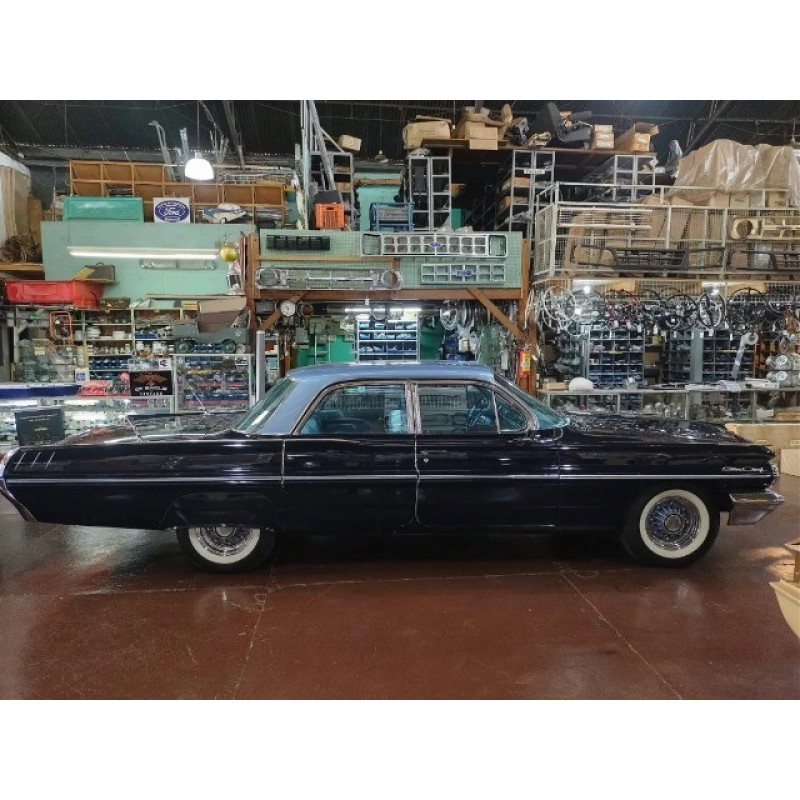 Pontiac Star Chief 1962 Sedan V-8 389