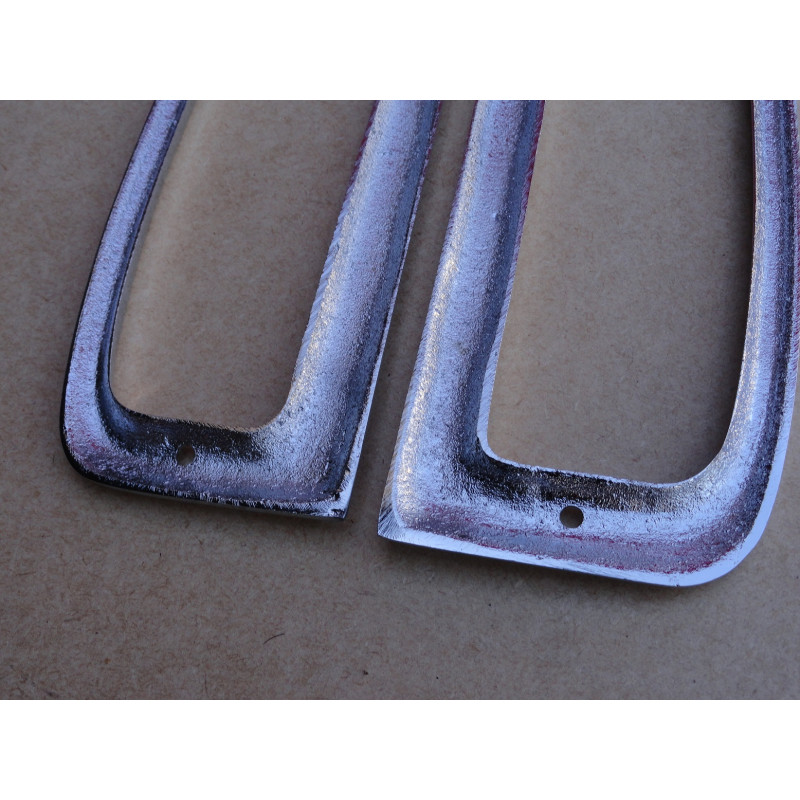 Aro Acabamento Lanterna Traseira F-100 F-1000 1972 a 1985 Alumínio Cromado Par