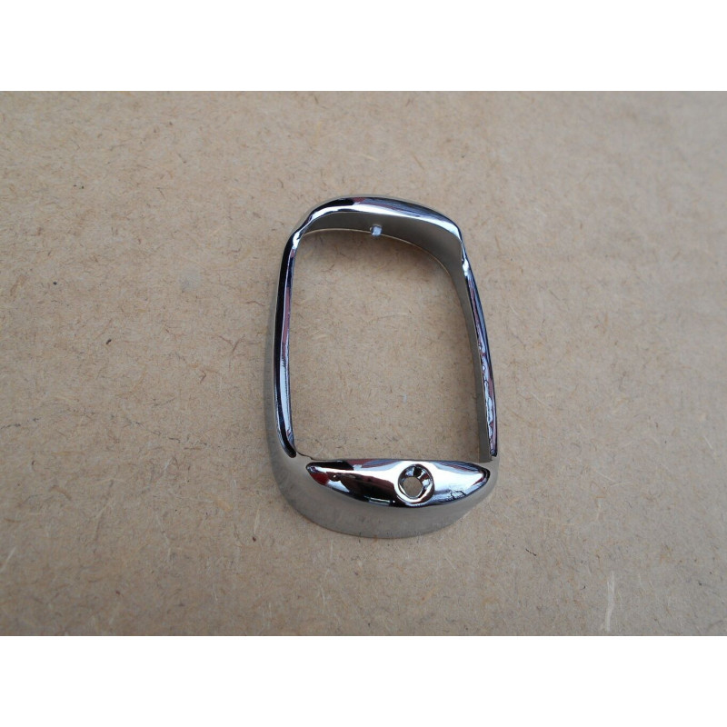 Aro da Lanterna Traseira Boca de Sapo e GMC 1947 a 1953 Importada