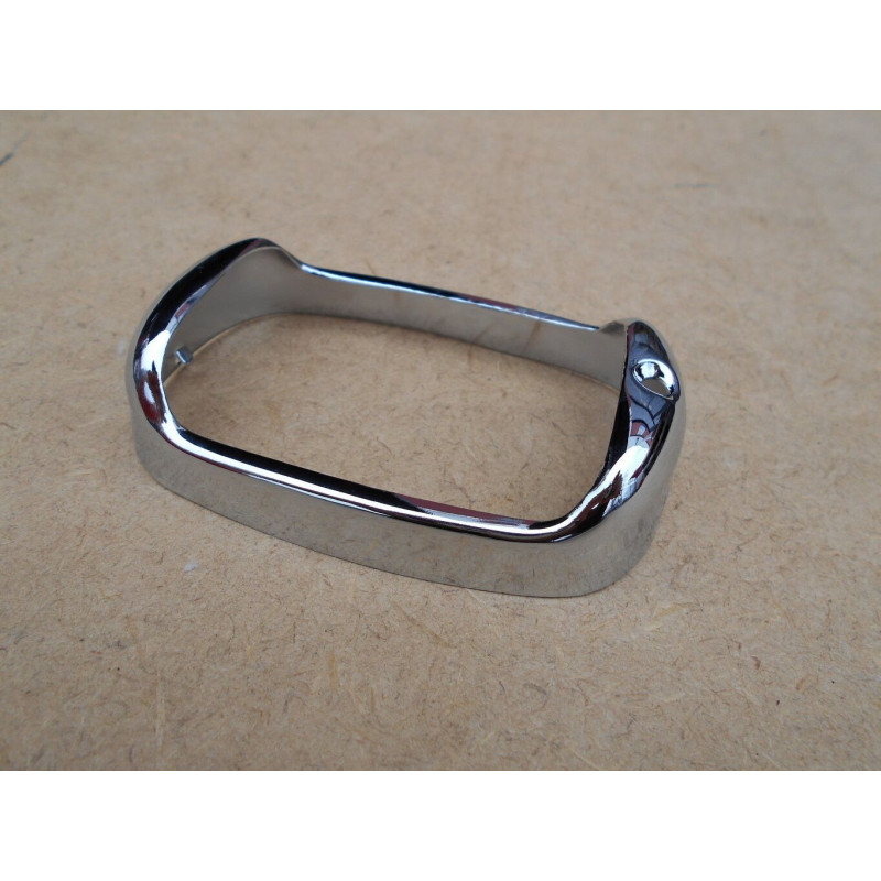 Aro da Lanterna Traseira Boca de Sapo e GMC 1947 a 1953 Importada