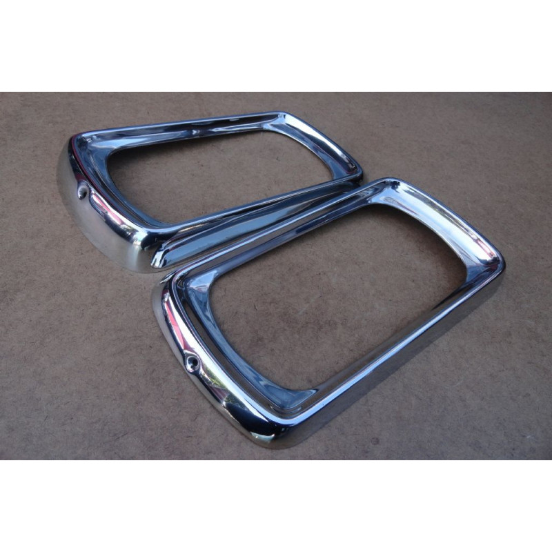 Aro do Farol Dianteiro F-100, F-350 e F-600 68 à 71 Twin Beam - Par