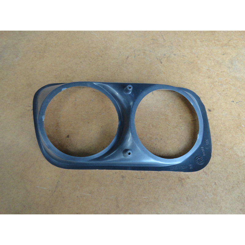 Aro Moldura do Farol Brasilia 73/82 e Variant II 78/81 Direito