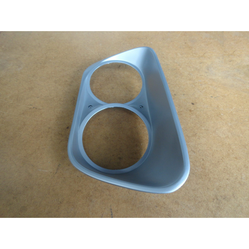 Aro Moldura do Farol Brasilia 73/82 e Variant II 78/81 Direito