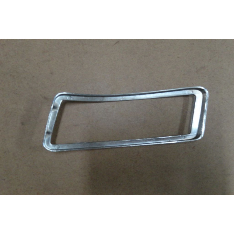 Aro Pisca Dianteiro Variant, TL, Zé Caixão 69 à 71 Plástico Cromado Esquerdo