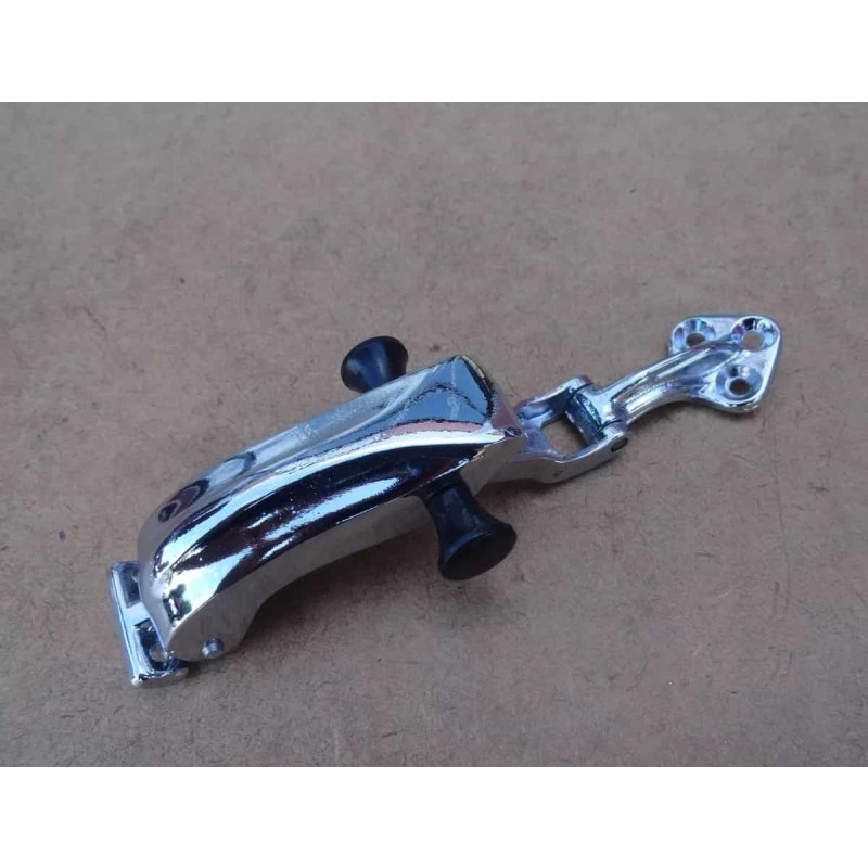 Trinco da Janela Lateral Basculante Kombi até 1975 Preto Novo