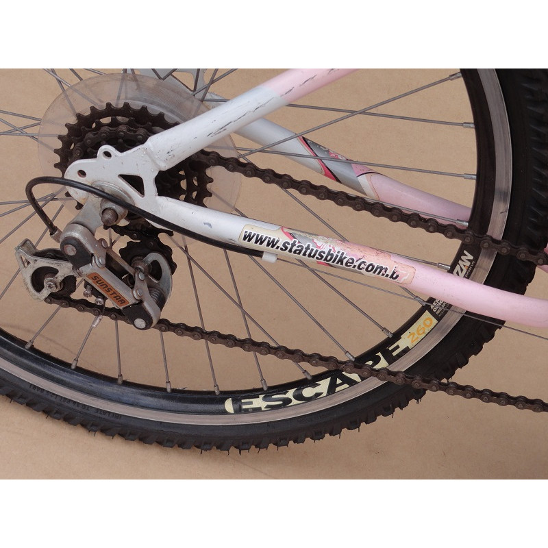 Bicicleta Feminina Status Belíssima Aro 24 18 Marchas Usada