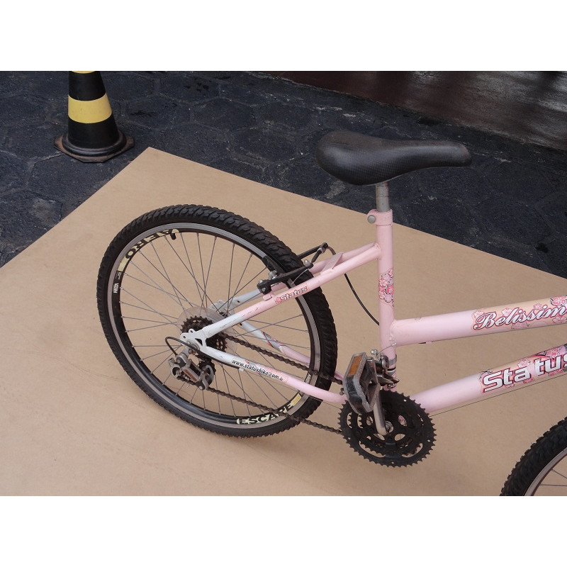 Bicicleta Feminina Status Belíssima Aro 24 18 Marchas Usada