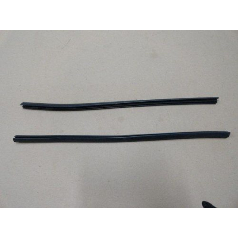 Borracha Encosto Quebra Vento Kombi até 75