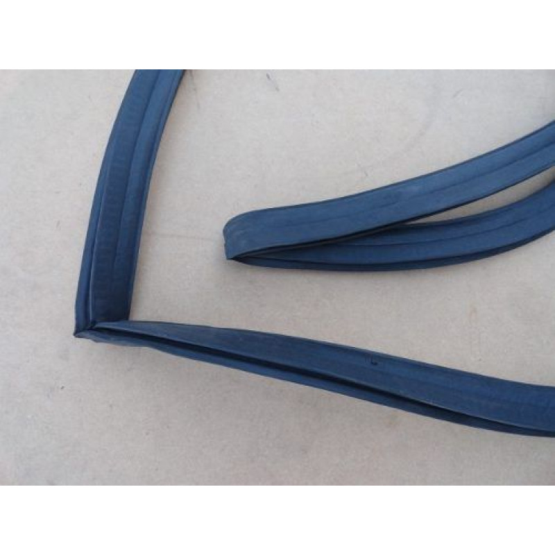 Borracha Porta Mala Com Canto Belina II e Scala Del Rey