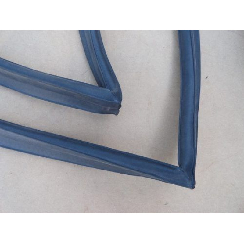 Borracha Porta Mala Com Canto Belina II e Scala Del Rey