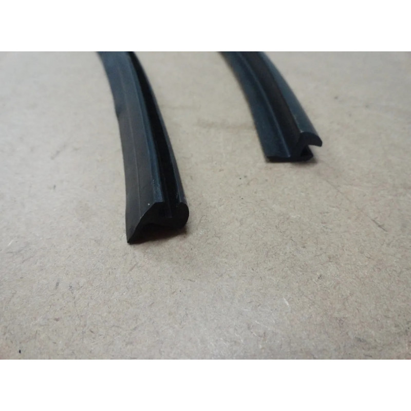 Mitsubishi L200 Triton - Borracha Superior Parabrisa