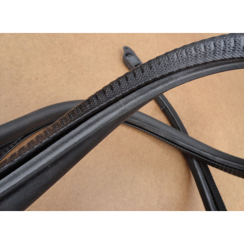 Borracha De Porta Superior  Maverick 2 Portas - Par