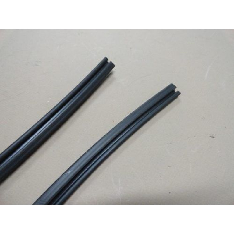 Borracha Coluna Quebra Vento Mercedes Benz LP 321