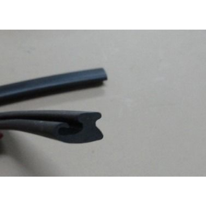 Borracha Coluna Quebra Vento Mercedes Benz LP 321