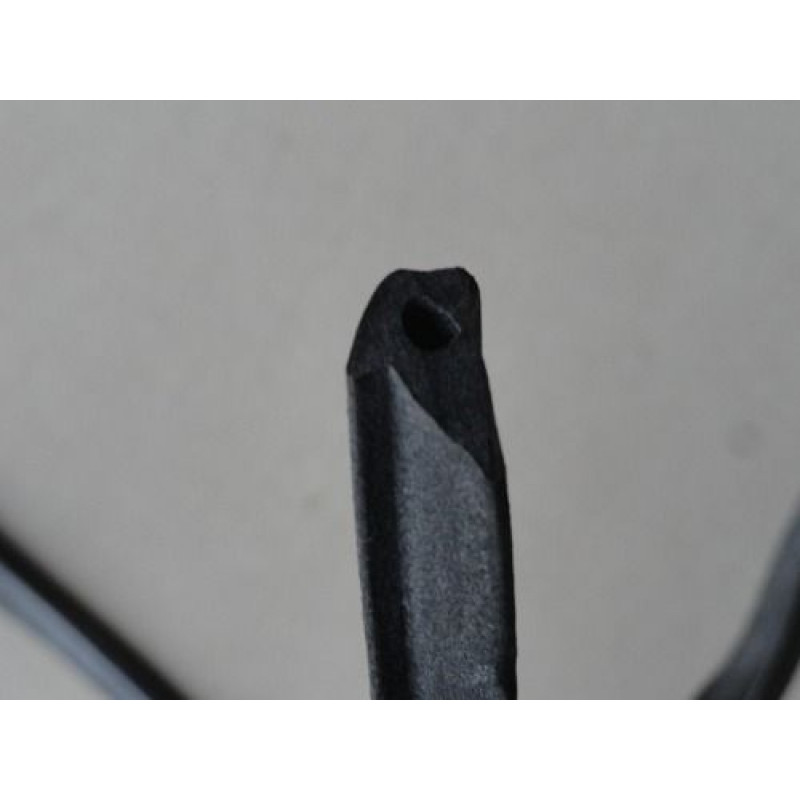 Borrachas da Porta D-100, D-400, D-700 e D-950 até 1983 - Par