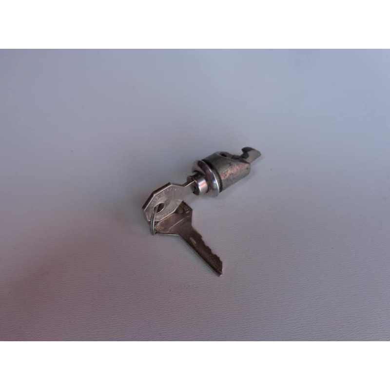 Cilindro Porta Luvas C/ Chaves Fusca Até 70 Morcego Novo