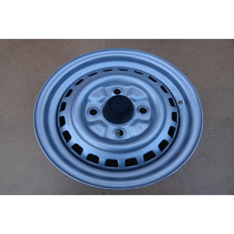 Calota Copinho Fusca Variant Preta p/ Roda 4 Furos - Jogo