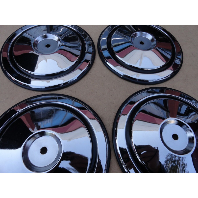 Calota Corcel Belina 71 à 74 Cromada Com Filete e Fixador - Jogo