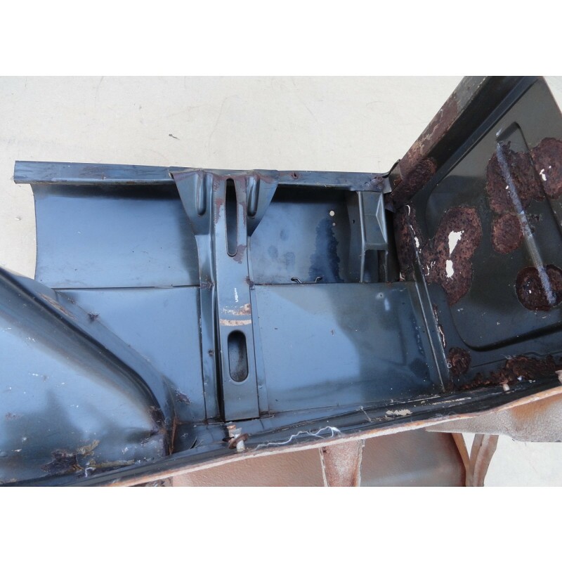 Canto Ponta Dianteira Esquerda da Caçamba F-100 F-1000 72 à 92