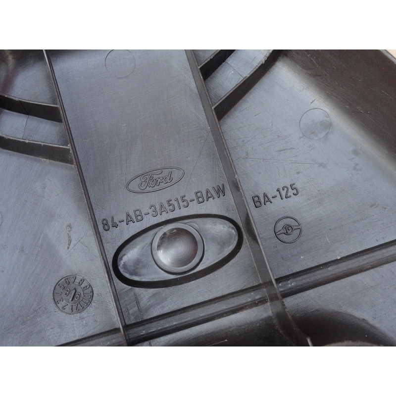 Capa Botão da Buzina Volante Escort MK3 83 à 86 Original Usada 