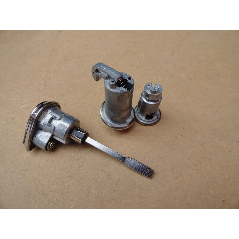 Cilindro Porta Ignição Porta Luvas 1947 a 1951 Importado - Jogo