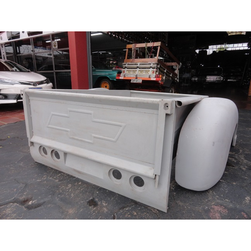 Caçamba C/ Saia Americana Paralama e Estribos Boca de Sapo Bagre - Kit