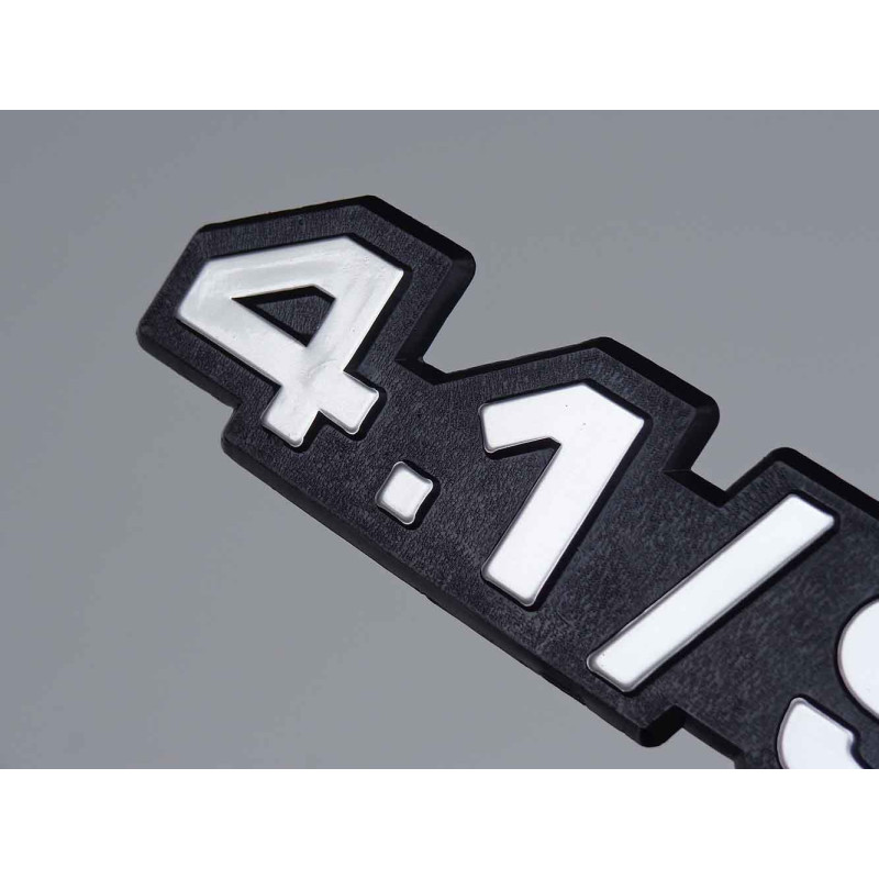 Emblema Traseiro 4.1 / S Opala e Caravan 1980 a 1990 Plástico Letra Prata