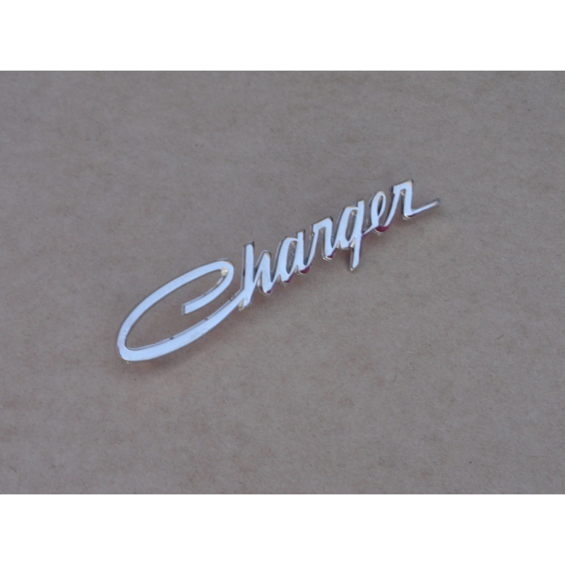 Emblema Dodge Charger Lateral Traseira e Coluna Cromado