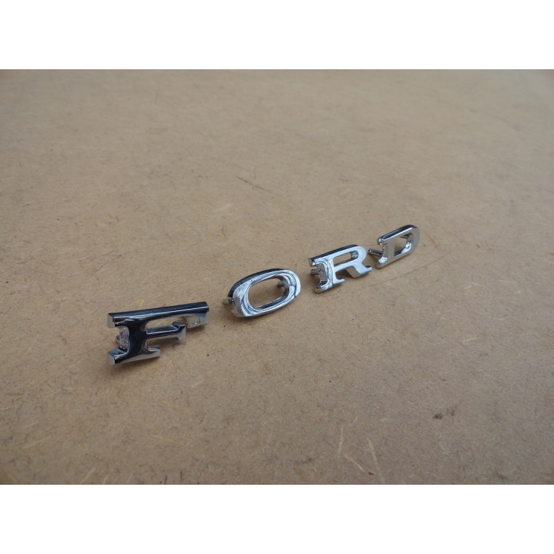 Emblema Ford Landau até 1982 4 Letras