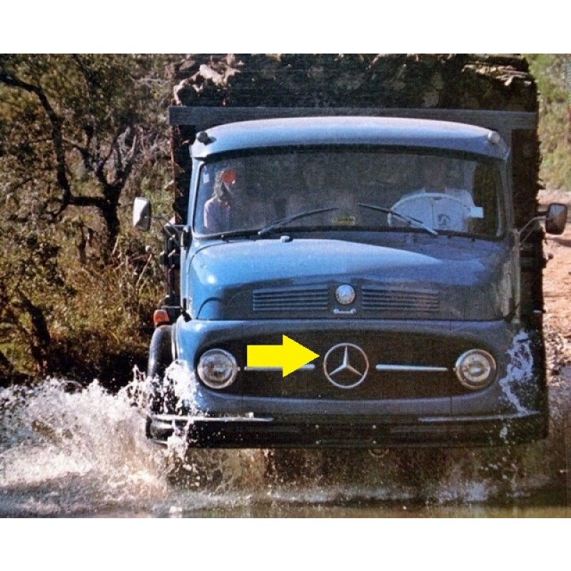 Emblema Frontal Caminhão Mercedes LP 321 1111 1113 Original