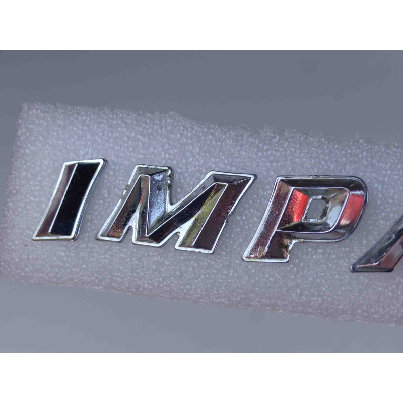Emblema Lateral Impala 1959 Original Usado - Par Incompleto