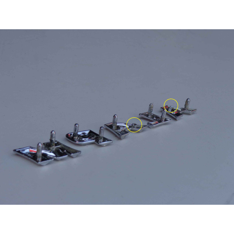 Emblema Lateral Impala 1959 Original Usado - Par Incompleto