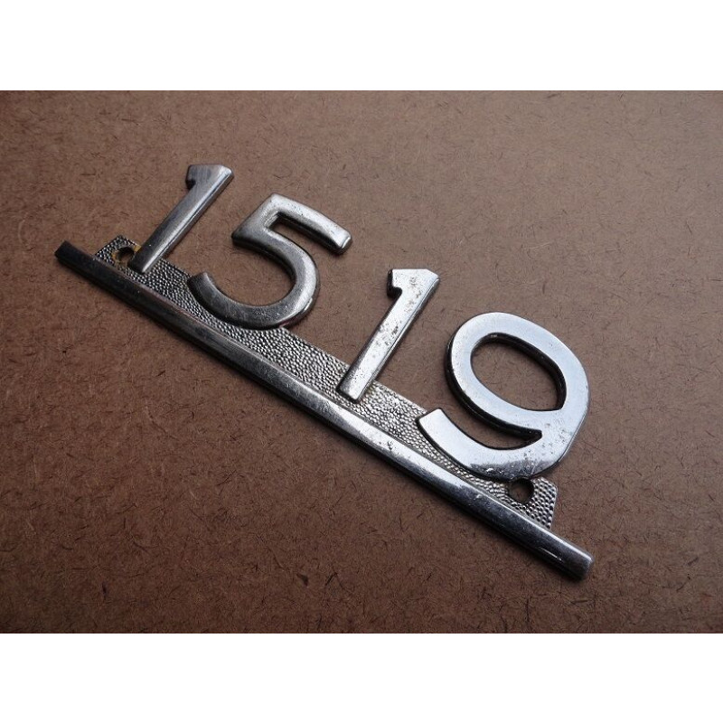 Emblema Lateral Caminhão Mercedes 1519 Original Usado