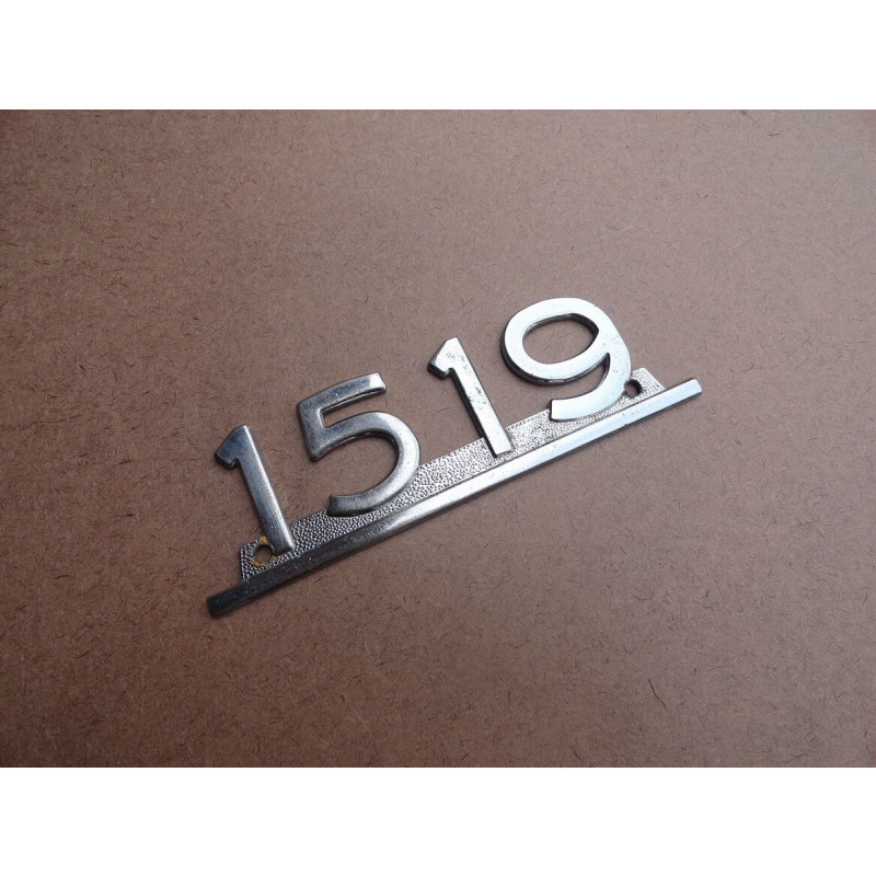 Emblema Lateral Caminhão Mercedes 1519 Original Usado