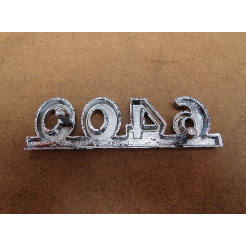 Emblema Lateral Capô 6400 Caminhão Boca de Sapo 47 à 52