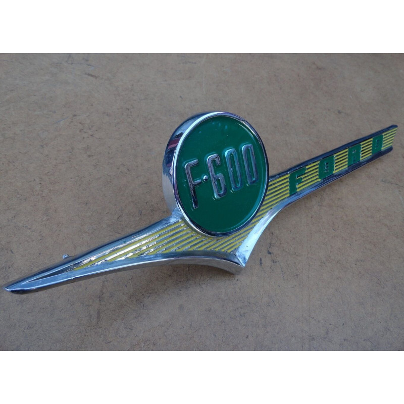 Emblema Lateral Esquerda Capô F-600 59 à 61 Original Usado