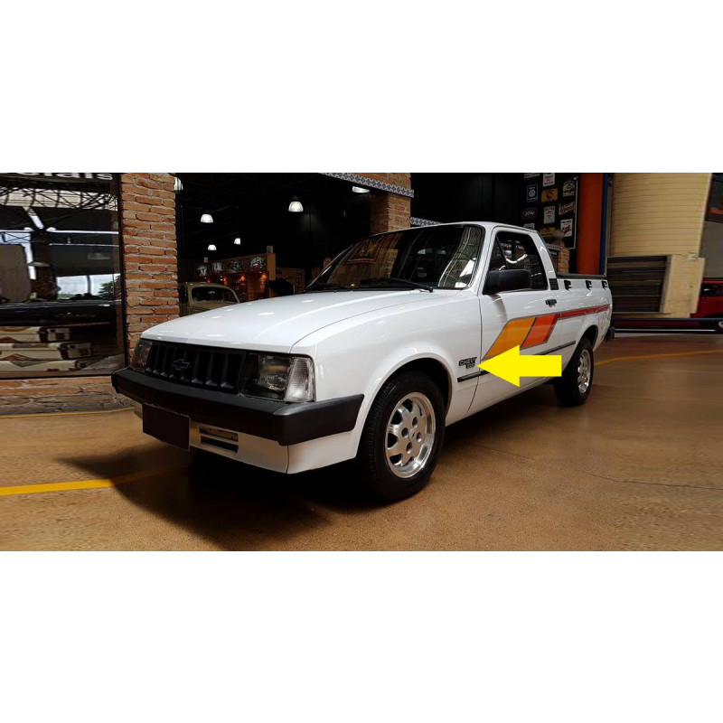 Emblema Lateral Paralama Dianteiro Chevy 500 Prata Plástico Unitário