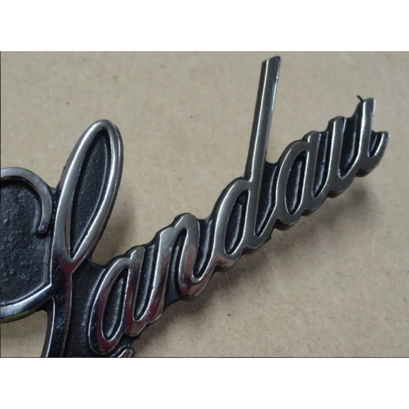 Emblema Lateral Teto Vinil Landau Fixação Pinos