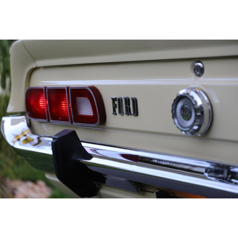 Emblema Ford Maverick e Landau da Traseira Letras Novas