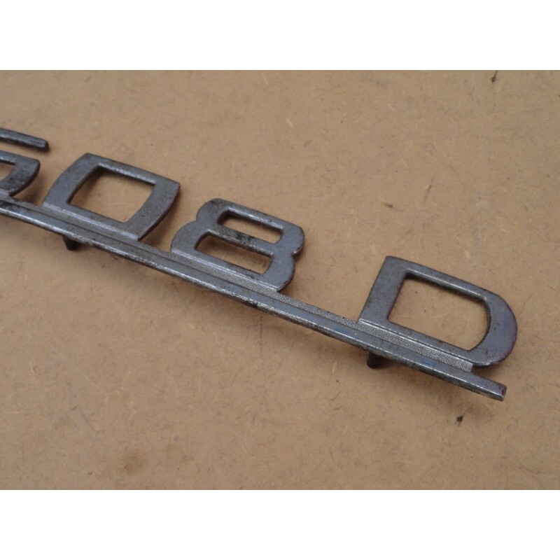 Emblema Mercedes MB 608 D Original Usado