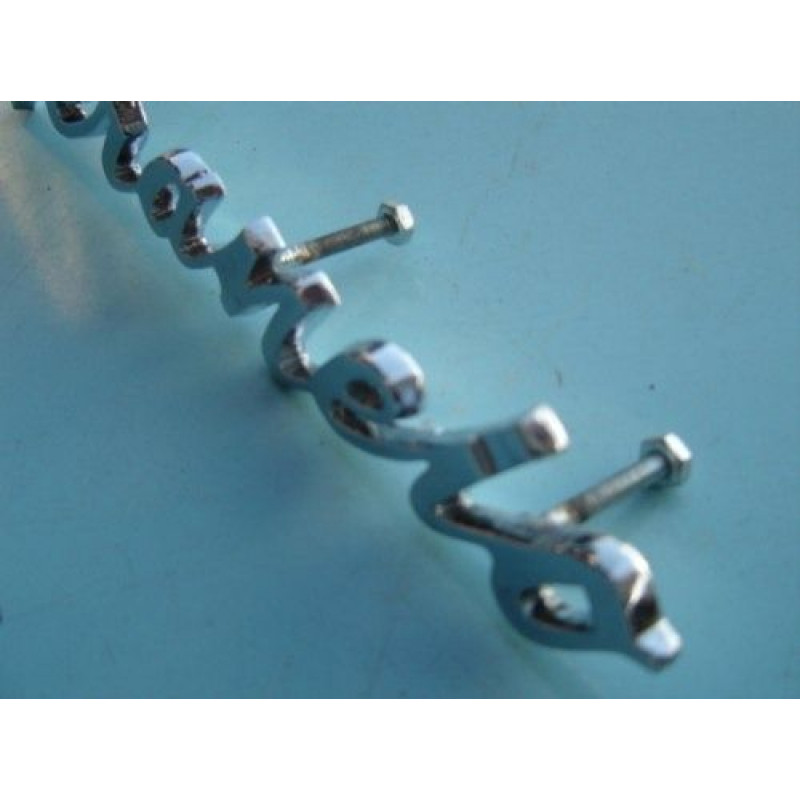 Emblema Lateral Traseira Veraneio 1964 a 1988 Cromado Fixação Parafuso Novo