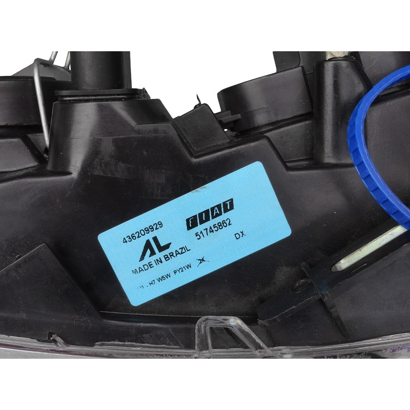 Farol Direito Fiat Stilo Sem Luz Neblina Plug Quadrado Original