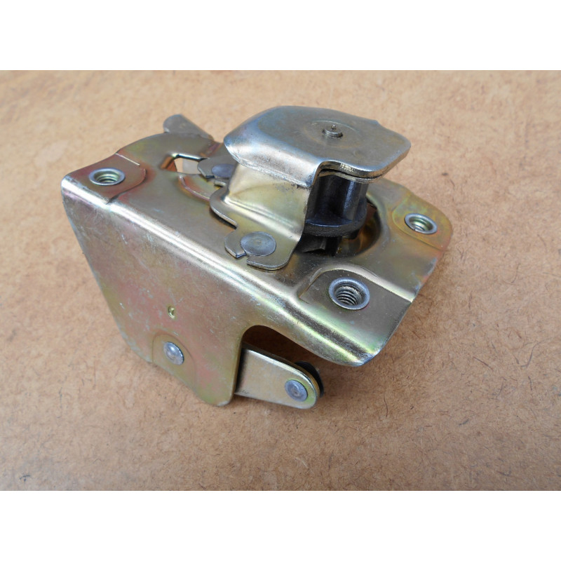 Fechadura da Porta Direita C-10 C-14 D-10 C-60 D-60 Veraneio