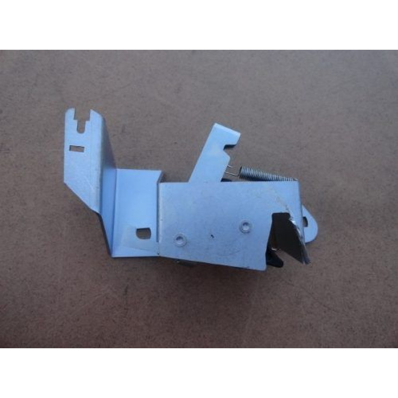 Fechadura Inferior Capô Corcel I e Belina I 69 à 77