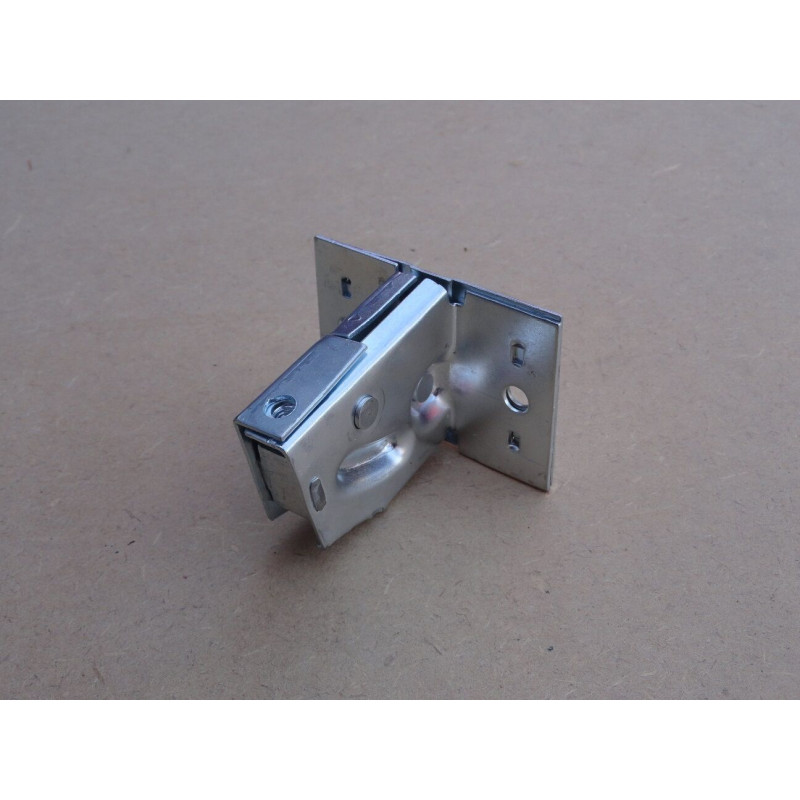 Fechadura Porta Malas Caravan 80 em Diante Nova